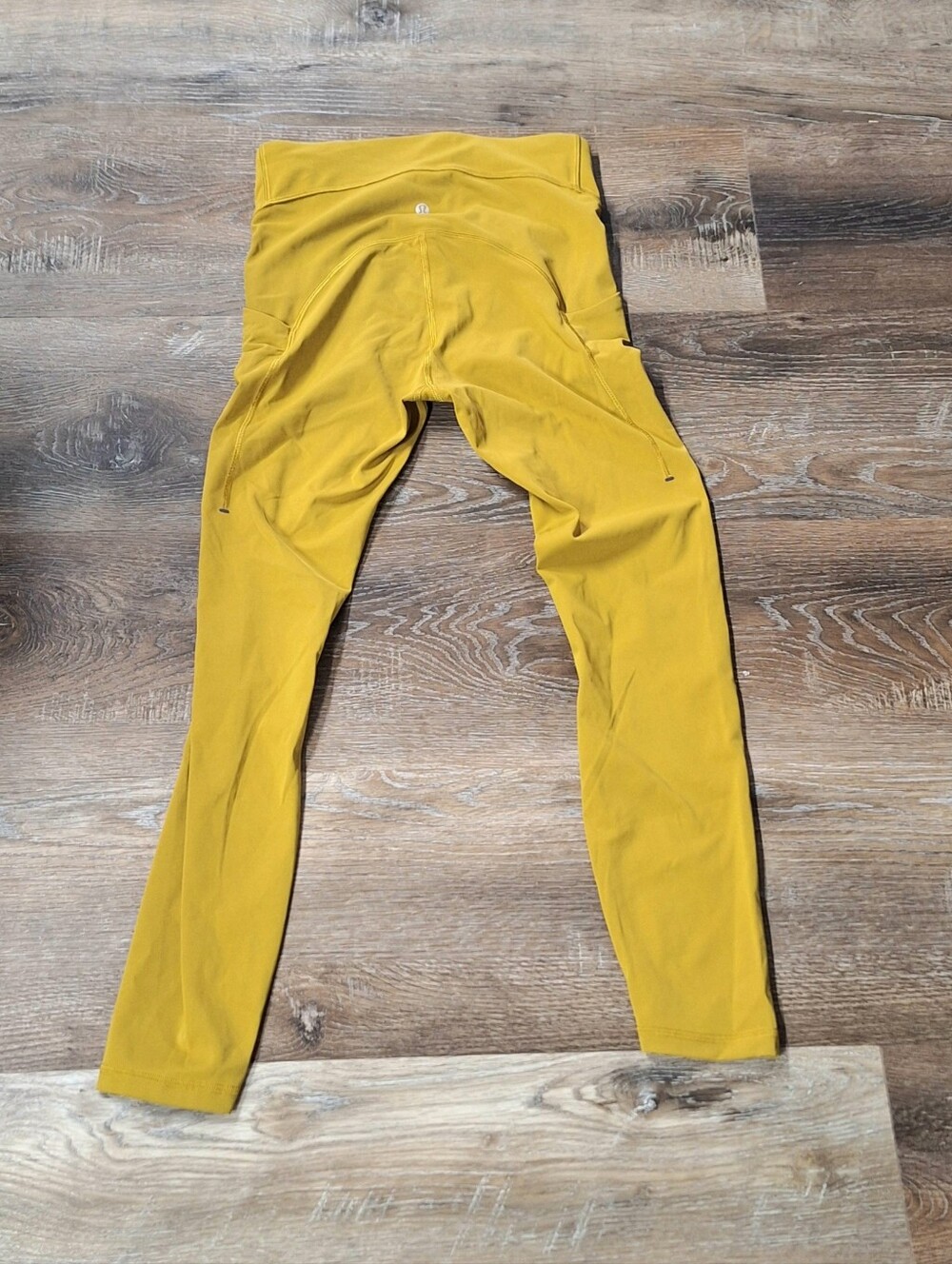 Lululemon Athletica High-Rise Side Pocket Leggings in Auric Gold, Small - Picture 6 of 11